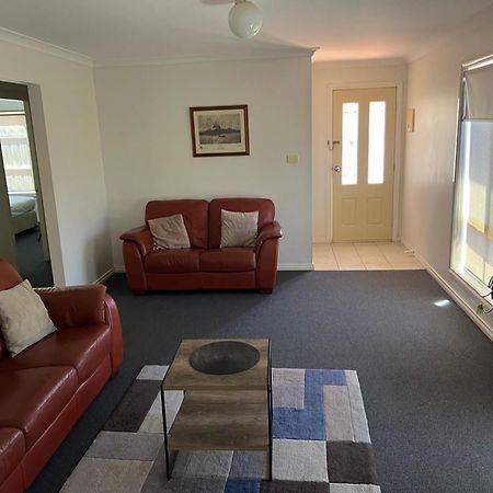 Melton Motor Inn And Apartments Εξωτερικό φωτογραφία
