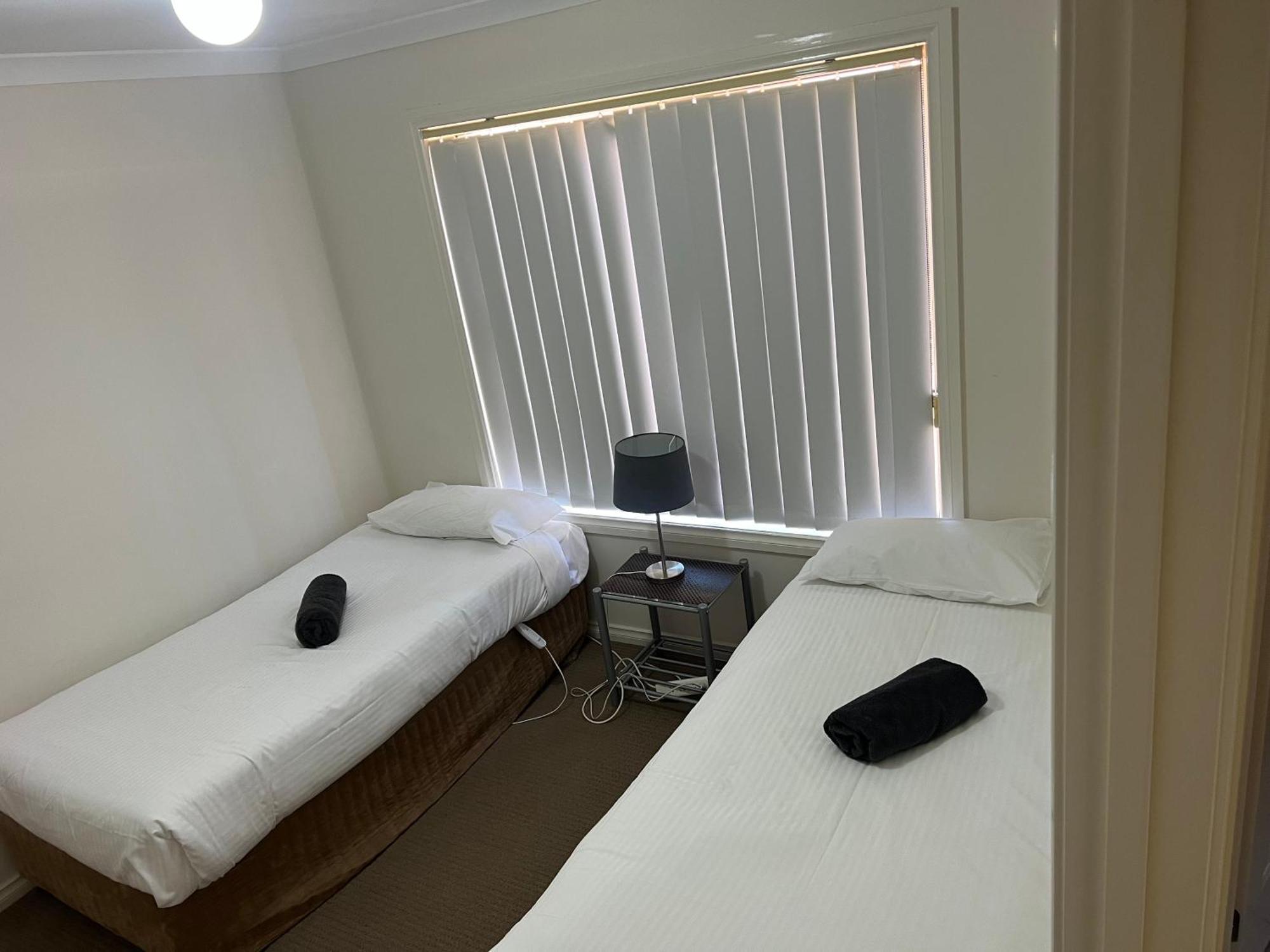 Melton Motor Inn And Apartments Εξωτερικό φωτογραφία