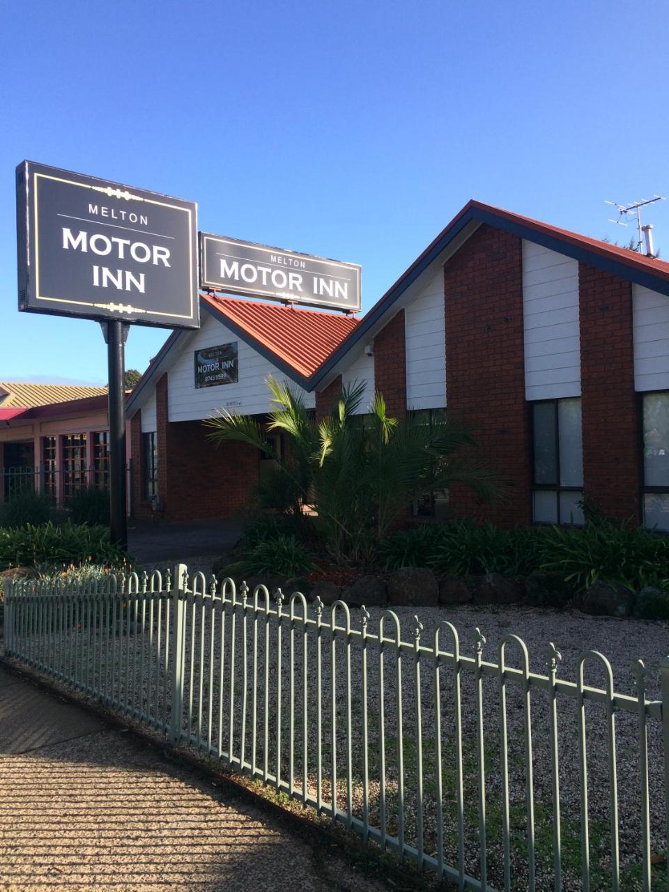 Melton Motor Inn And Apartments Εξωτερικό φωτογραφία