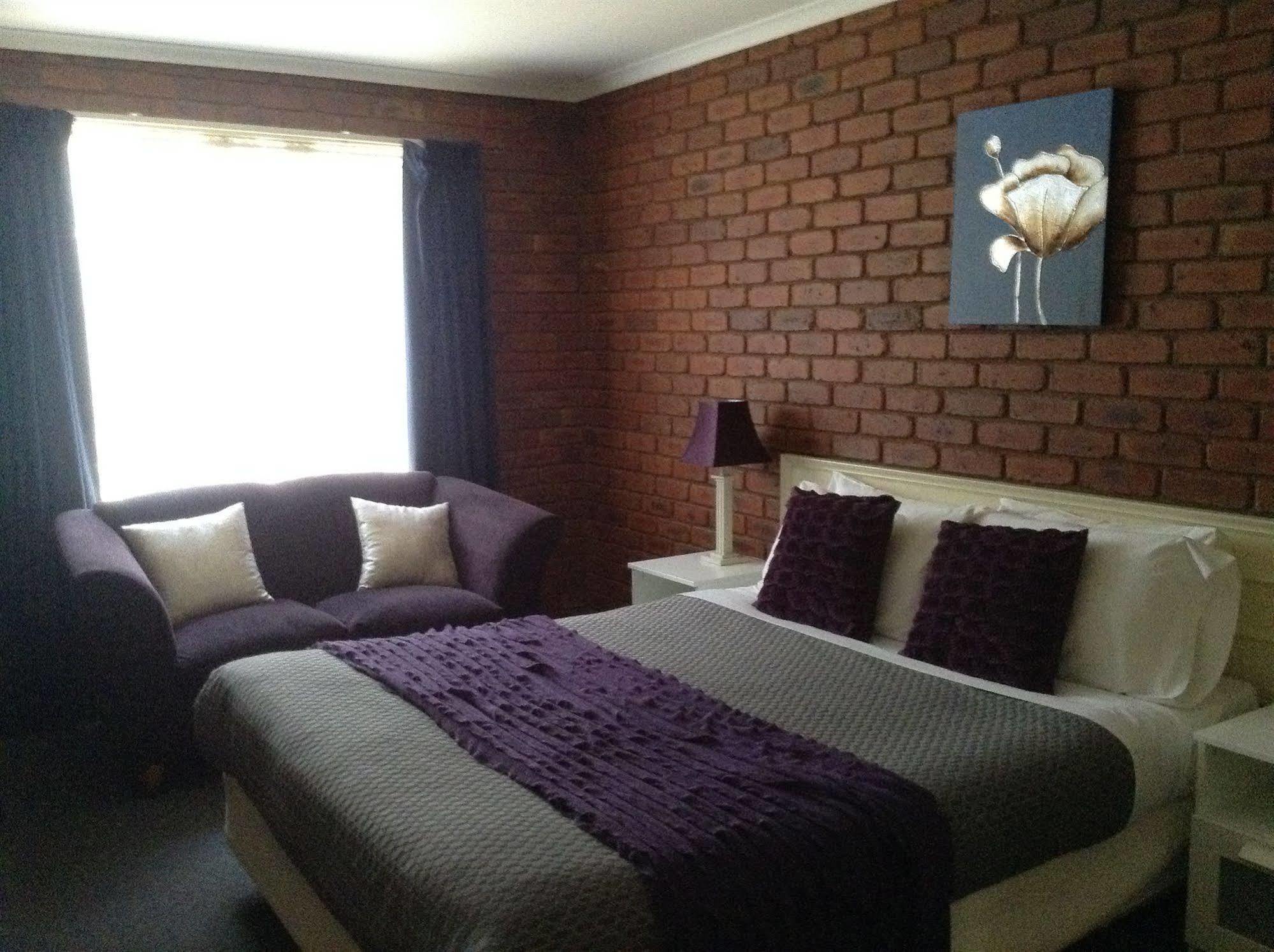 Melton Motor Inn And Apartments Εξωτερικό φωτογραφία