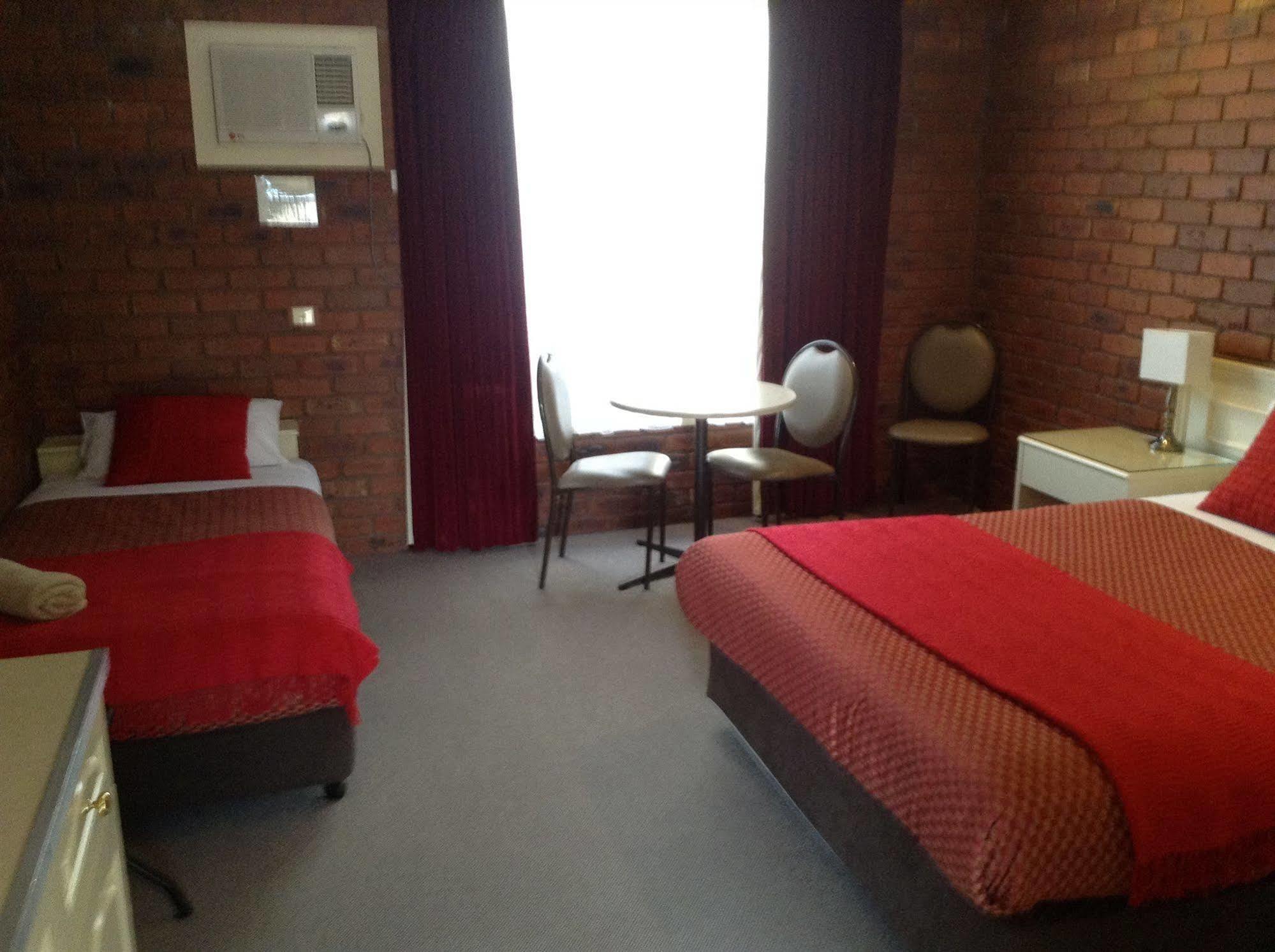 Melton Motor Inn And Apartments Εξωτερικό φωτογραφία
