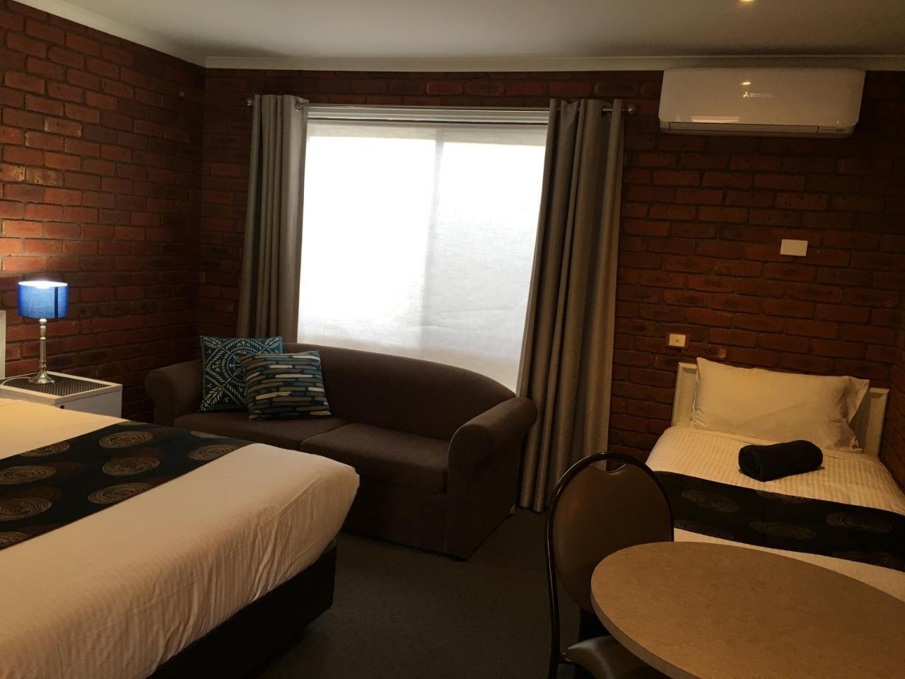 Melton Motor Inn And Apartments Εξωτερικό φωτογραφία