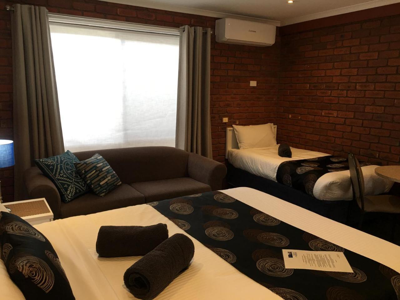 Melton Motor Inn And Apartments Εξωτερικό φωτογραφία
